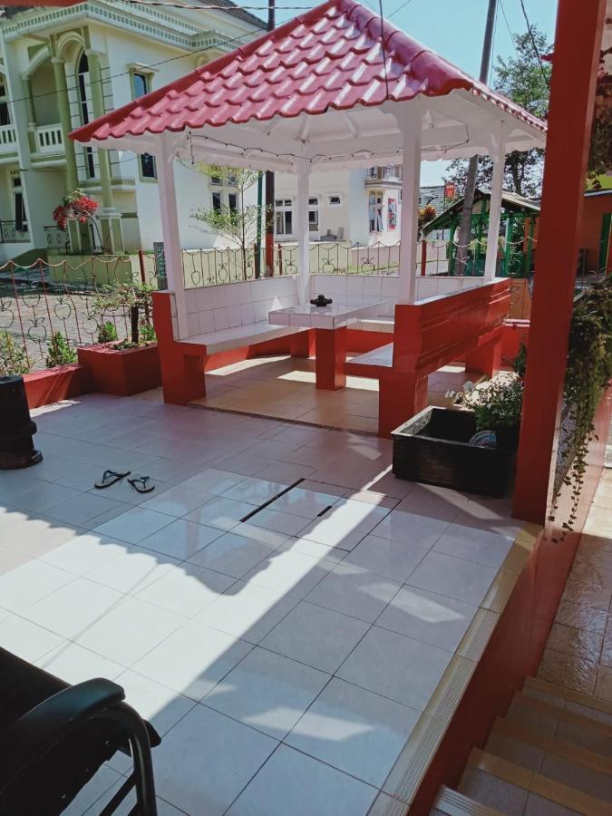 Villa Musti Green Apple Cipanas Sindanglaya Εξωτερικό φωτογραφία